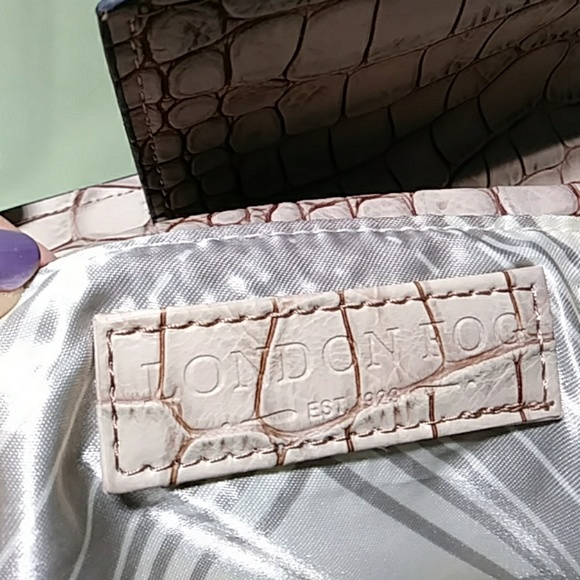 London Fog Shoulder Bag Tan - Picture 7 of 8